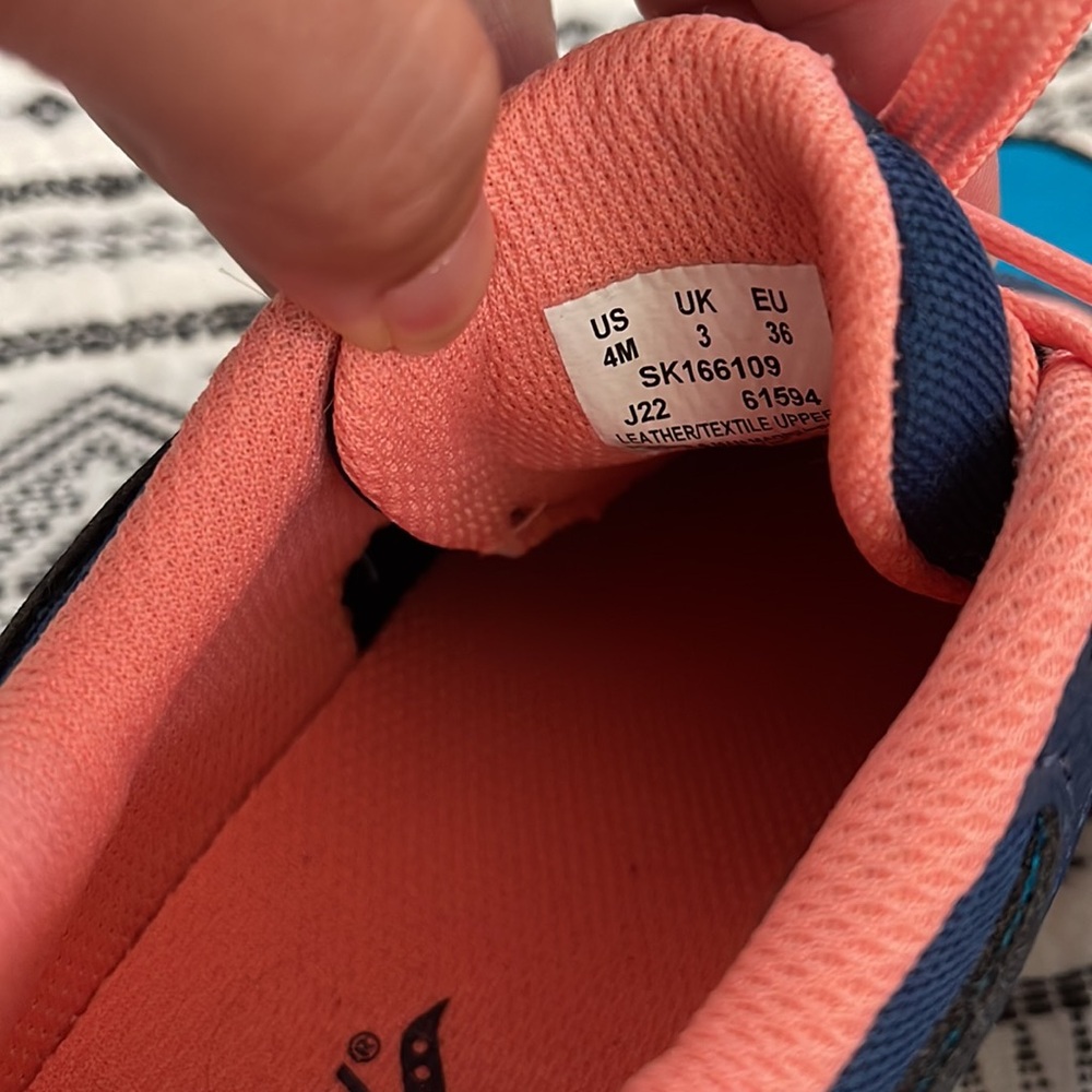 Girl’s Sneakers - Picture 5 of 5